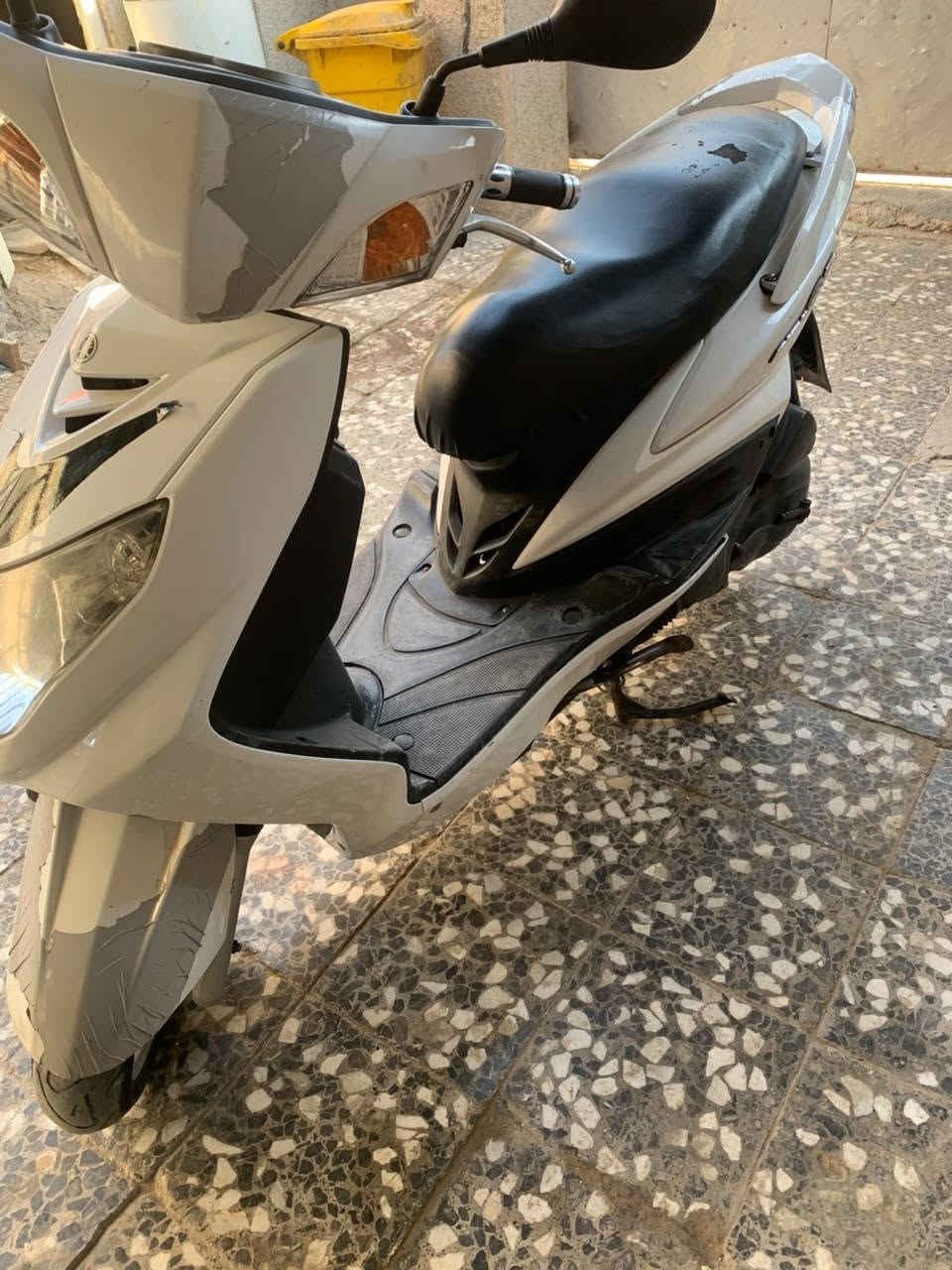 سكنس لد ياباني قبق بانزين نفخ ستاند كهربائي. دراجه نضيفه  رمبه برغي ما مفتوح بيهة سعر 1500 واحد ونص وبيه مجال للشراي  رقم واتساب ***********
