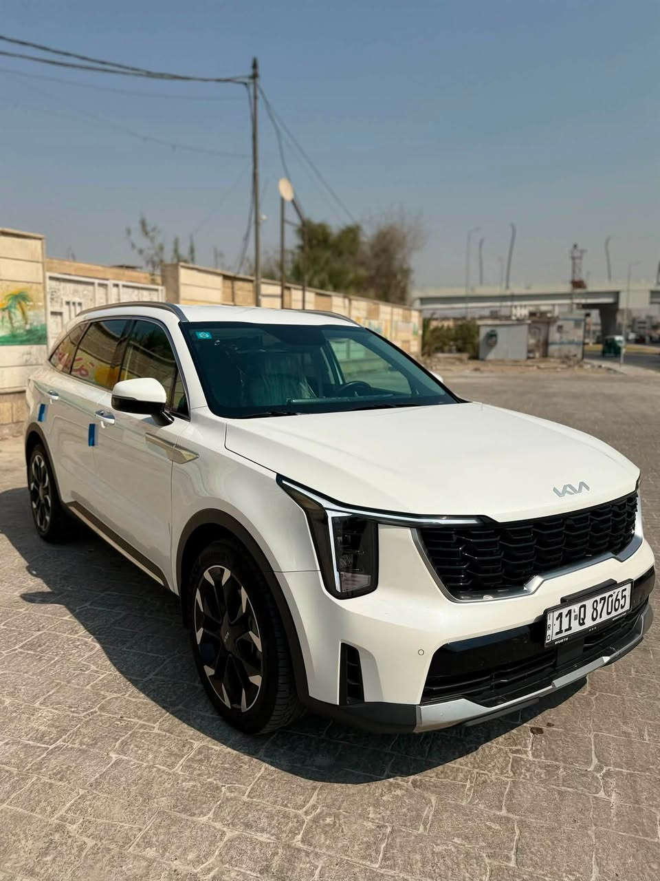 سورنتو خليجي موديل 2024
ماشية 56k الف 
مواصفات / ويل 20 / داتا شو / 7 راكب / محرك 6v
بيهة طخه بسيطة بل باب لخلف سايق باقية على وضعهة ما مصلحة 
سعر اتصل وتدلل 
مكاني بغداد 
رقم / *********** 
***********9
