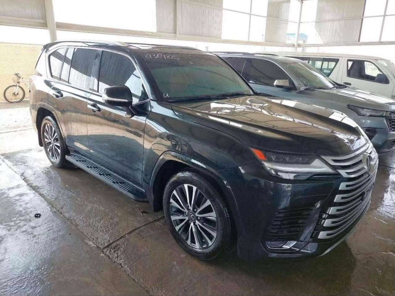 السلام عليكم مكلف بالنشر لكزز LX600 حادث مالها جنطه دعاميه بدون حافات جاملغ سياره فل مواصفات ابيع على حادثه رقم اربيل باسمي هزه سنويه جديد سياره كفاله عامه عدى الضربه السعر 400 ورقه  وبي مجال صاحب السياره دكتور ابو عبدالله *********** مكان اربيل
مواصفات بریم ١/١ فوول  🔷
( فتحە ،، بصمە ،، رادار ،، کشنات تبرید تدفئە امامی و خلفی  ،، تشغیل عند بعد ،، داخل خلفی ملکی و VIP،، ایباد خلفی و ٣ شاشە ،، ٥ کامیرا سندوق شفط ،، سیارە جگات تسعد تنزل ،، سلاجە ،، کشنات جلد ،، حساسات امامی و خلفی و کامیرا ،،  ،، ستیرن فولیوم و بعد هوایە مواصفات بریم المعروفە ...) 
اخوان سياره بدون صبوغ بدون تبدیل بدون حادث فقط جنطه وداعاميه ابيع على الحادث حلوە ماشالله ... 
گیر و المحرك مامفتوحە و بشرط شهر بدون ای نقص بدون خلل بدون صوت بشرط کلشی ✅

