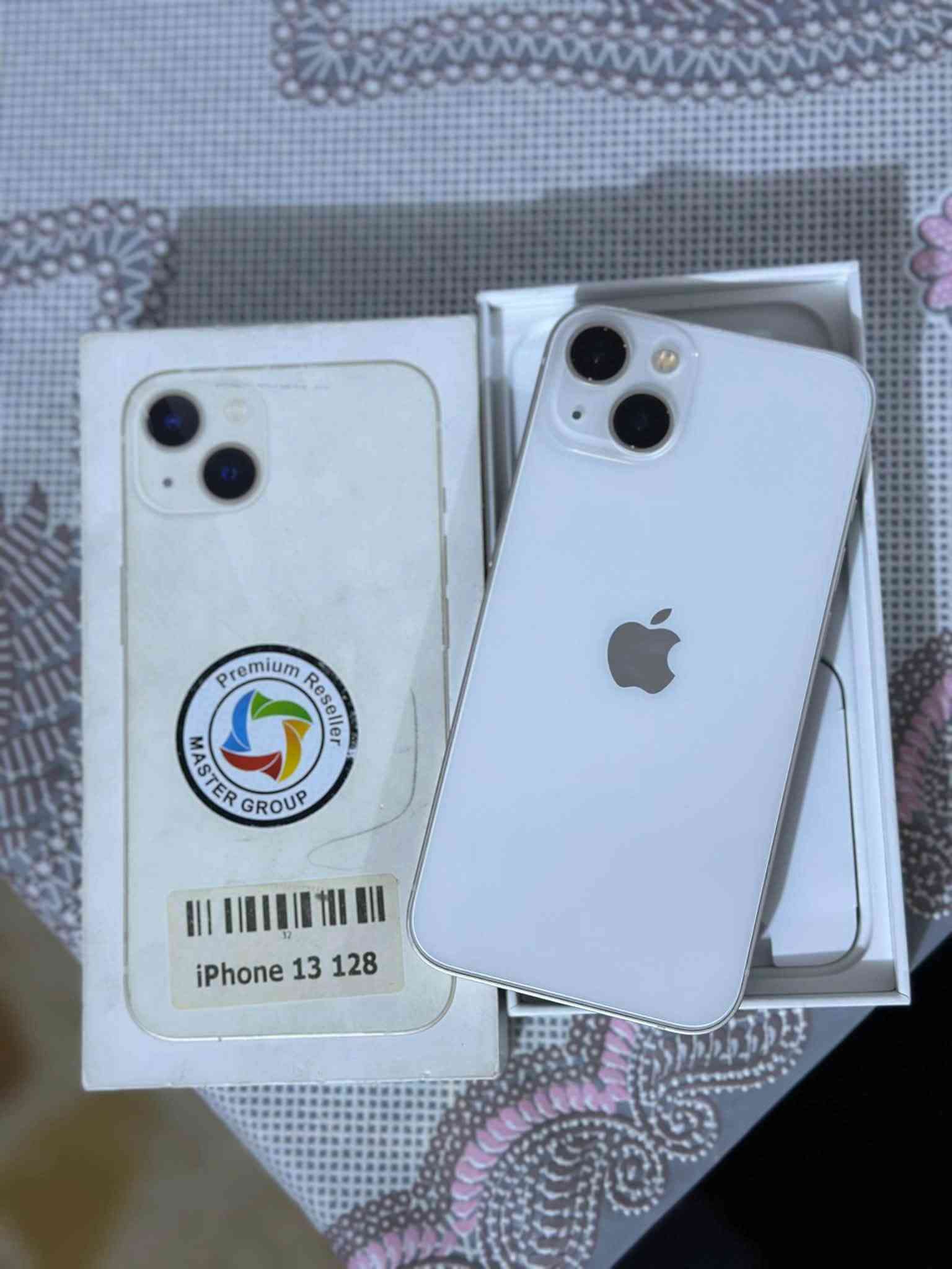 آيفون ١٣ • ١٢٨ غ.ب. • بطارية ٨٩٪