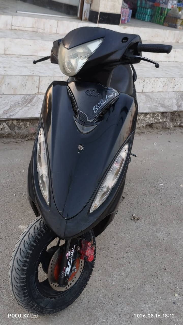 سلام عليكم كامكو G4 نضيفه حيل كلشي شغال السرعه150  مكينه مفتوحه مره وحده امبدل بس بوشه لايت اشاير  عالي ناصي دبلات امامي خلفي كلشي شغال السعر 500  رقمي ***********
