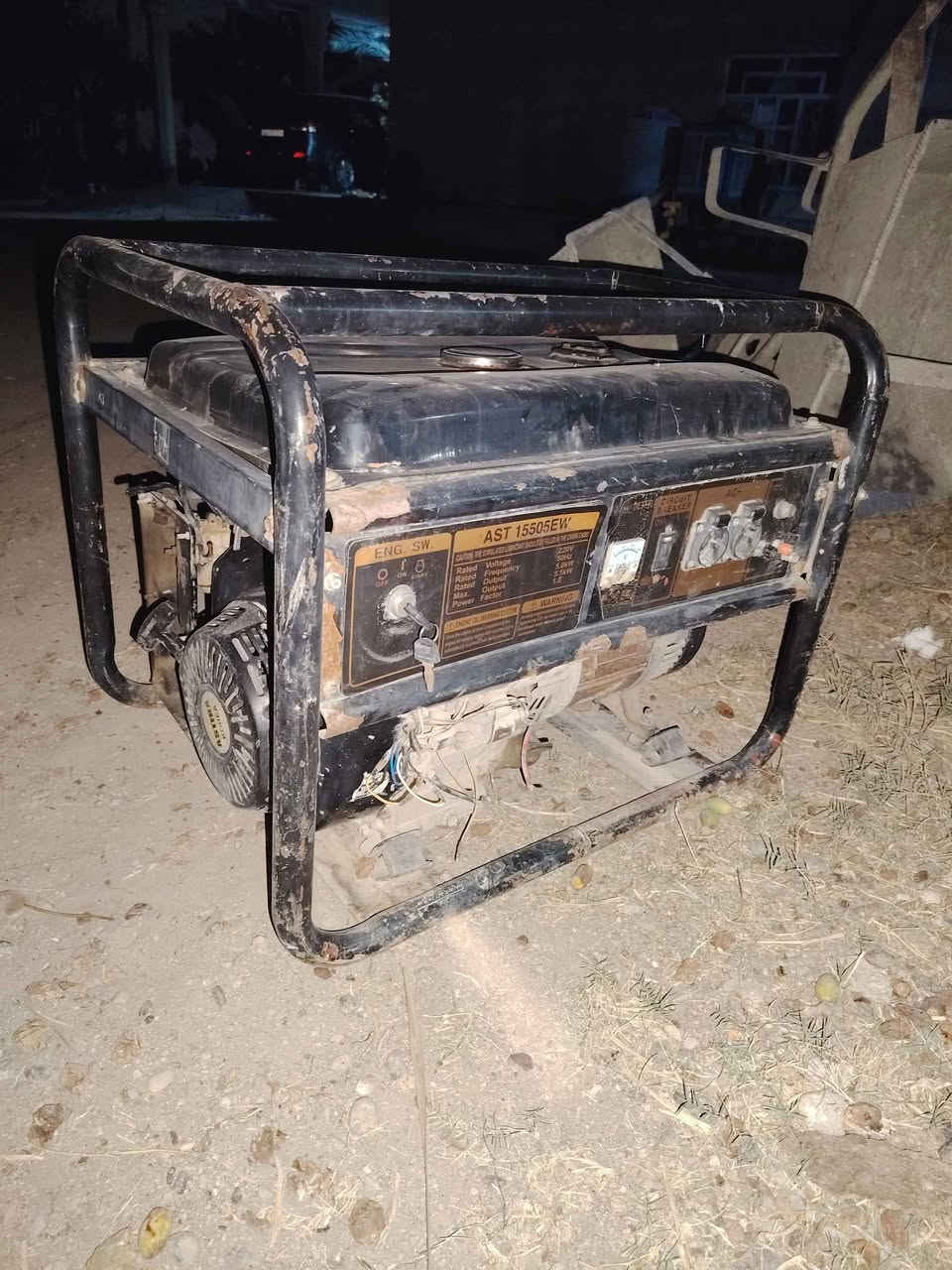 مولده للبيع حلو ونضيفه ٥كيفي ٢٠امبير 
مداخل تصليح سعر ٣٥٠ وبيه مجال 
الهاتف *********** بغداد, العراق
