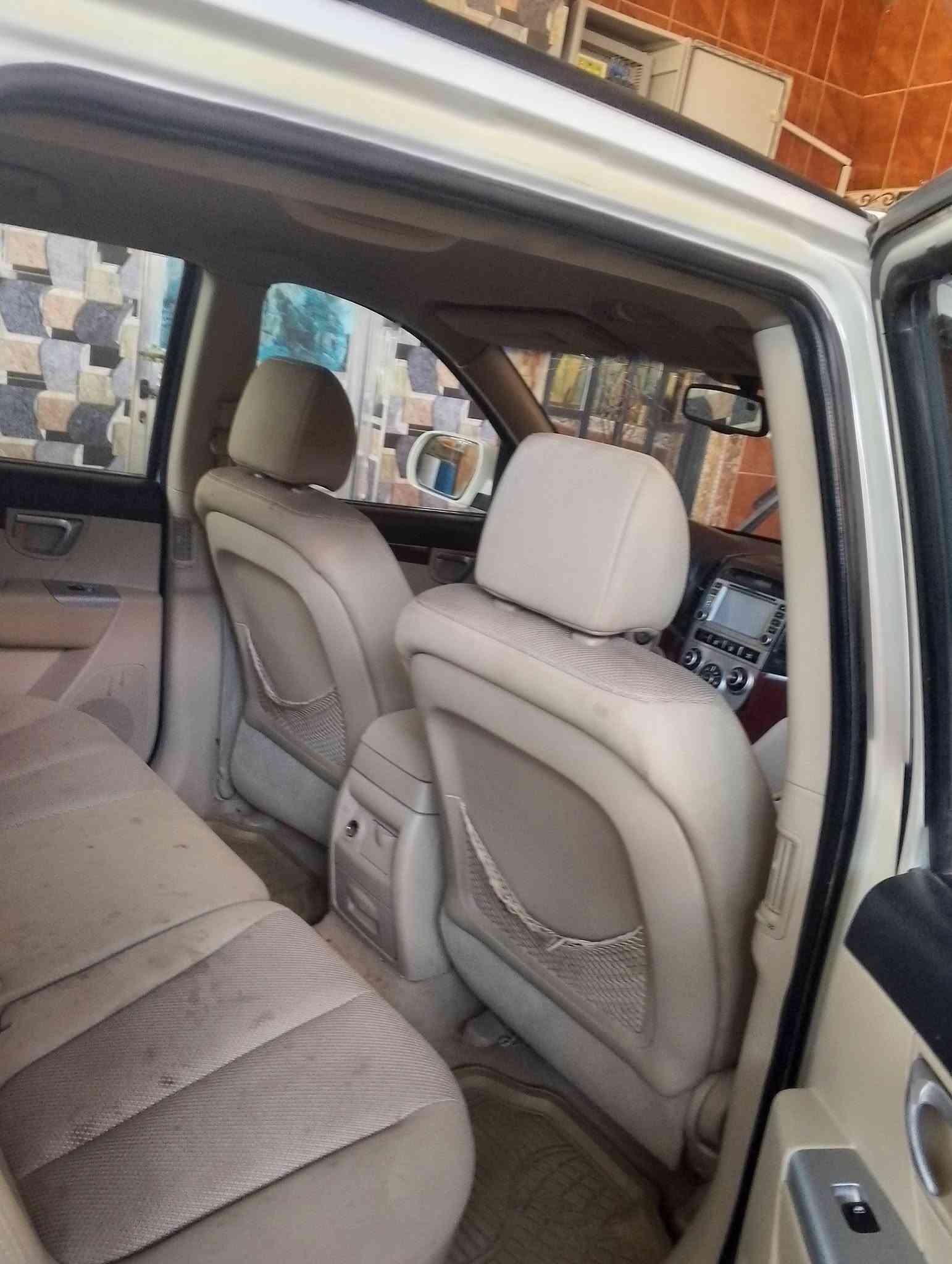 السلام عليكم هونداي سنتافي مديل ٢٠٠٩ خليجي تبريد تلث قطع
رقم نجف الماني 
شرط التحويل 
محرك ٢٧٠٠
بيها بارد بجاملغ الامامي كد شبر ولباقي مكفول
السعر ١٢٥
مكان السياره ذي قار قضاء الفجر 
الاستفسار ***********

