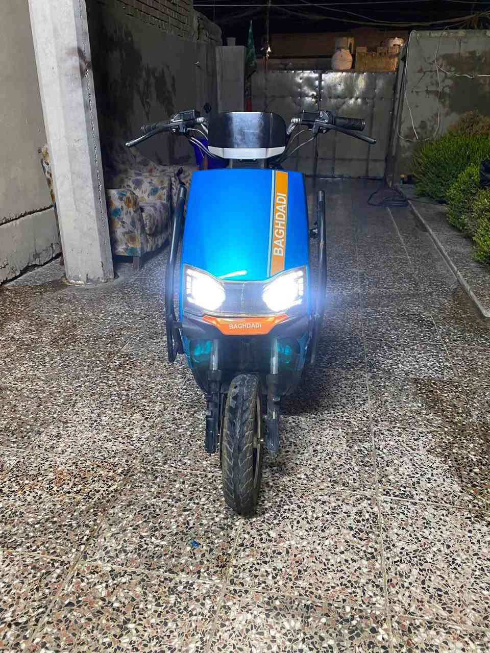 للبيع
بغداد الامين سعرها 400 
الاتصال على الرقم ‭***********‬
