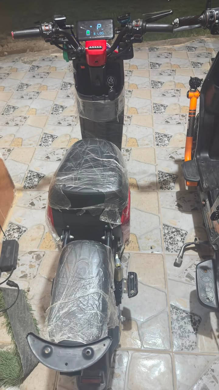 درجتين شحن للبيع وحده H900 والثانيه R9 دراجات نضيفات والبطاريات فول الدراجات انطيهن على الشرط مكفولات السعر الوحده ٤٢٥ للتواصل واتساب أو رصيد ***********
