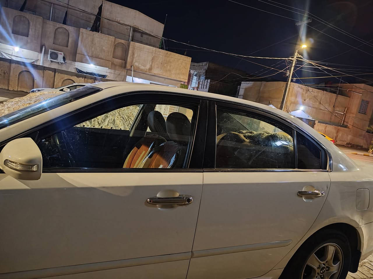 السلام عليكم
كيا  2010 خليجي جاهزه 
رقم بغداد بسم صاحبه مكانه واسط
السعر 115$
***********
