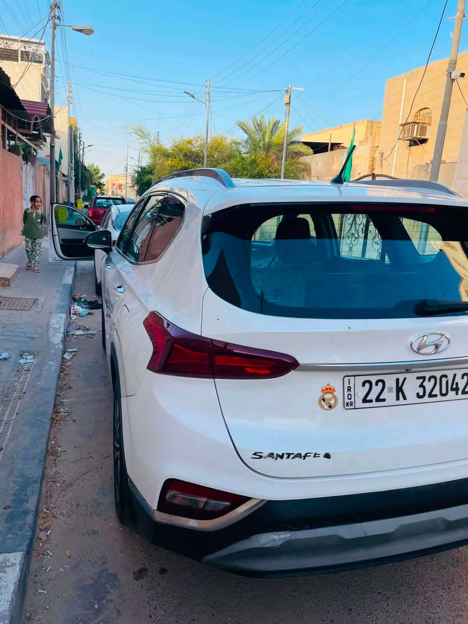 سنتافي 2019 خليجي 7 راكب 3 قطع تبريد
محرك كير مكينة. كفالة
صبغ بالجاملغ الايسر الخلفي
وايضاً بيها بارد بالايمن والباب الخلف السايق 
محرك 4 سلندر 2400
السعر 177 وبيها مجال
الاستفسار ***********
