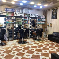 محتاج حلاق ذو خبره المكان الرمادي حي الجمهوري قرب شارع خاشع من جهة الم...