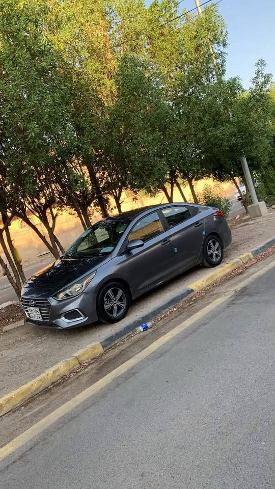 اكسنت موديل 19 وارد امريكي حادثها جاملغ عكس السايق وربع البنيد يعني قطعا ونص
رقم اربيل 
ماشية ٩٠ الف 
تحكم ستيرن نضام سبورت وعادي
كامره خلفيه بلاديه 
مستعجل على بيعتها سياره نضيفه كلش وحلوه كير ومكينه جدد ب 107 وبيها مجال حك الجيه
***********
