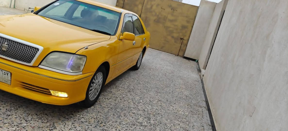 السلام عليكم كراون جنون للبيع موديل 2000 نقل ومكصوص فماره وجنطه شاصي بطه142 مكفول من الغرامه.والهيه.سنويه عظم منتهيه2022.راعي موجود. محرك وكير وحداد تمام عنوان البصرة .تلفون ***********.راجانا.بعد لحد يسلني عن التفاصيل السعر45
