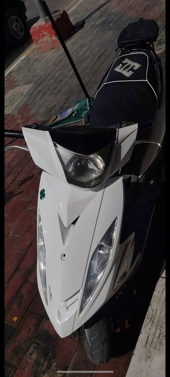 سلام عليكم دراجه GTR 2009 للبيع سعر650وبيها مجال بصيط
مكينه ناعمه كهربايات كلها شغاله نكره سلف مفتوح بس ولفات نقص جام اشاير خلفيه دراجه حلوه وكاعده وسعارها معروفه الرمبه واحد و600 رجاآآ الميعرف بيهن ليصير نغل براسي وترهم مراوس (بعدله نضيفه) المكان كربلاء الحر متواجد خاص للاستفسار ***********
