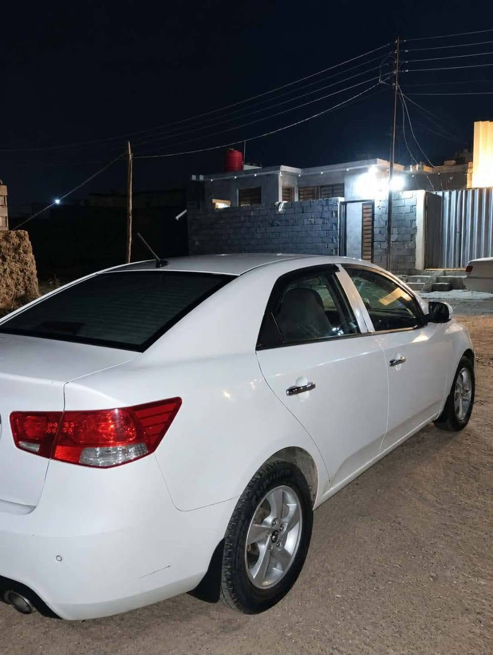 سلام عليكم سيراتو موديل 13 خليجي سياره مكفوله كير مكينه صبغ تبديل مكفولات غير بارد بل باب الخلفي نضيفه سياره مال جناي 100 وبيها مجال ي ستفسار خابر وتدلل عنوان البصره الجزيره رقم *********** سياره تحويل
