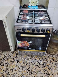 طباخ للبيع نظيف ما بي اي ضرر  سعر100 وبي مجال  مكانه الحريه الثانيه مق...