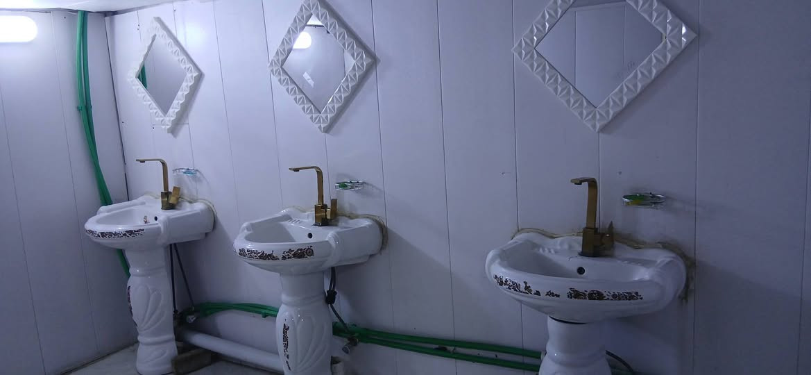 المطعم للبيع
سوق العصري شارع الاسكافيه جاهز من كلشي ابيع كامل وابيع فارغ 
***********
