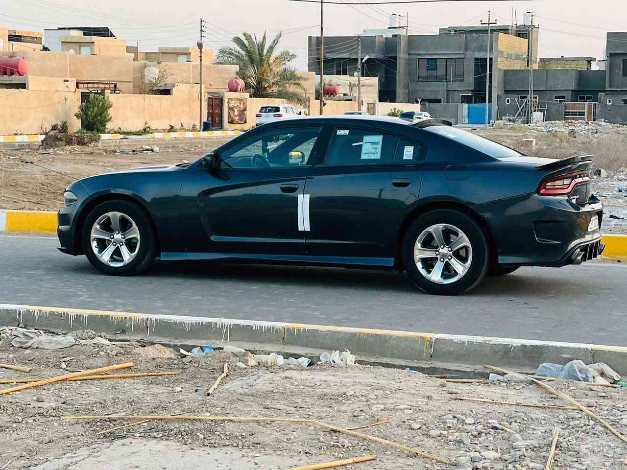 السلام عليكم  دوج شارجر موديل 16 اصل  وارد امريكي   حادثه جاملغ وبنيد   تبديل ورشات صبغ   السياره جاهزه وجديده استخدام شخصيي  محرك كير كفاله  محرك 3600 تو ويل     رقم ذي قار حره تحويل ثاني يوم سنويه. لغايه28   مشروع وطني فول   مواصفات 
شاشه كبيره كامره العنوان  ناصريه الشموخ موبايل*********** السعر  136 مجال بصيط  للشراي للبيع او مراوس
