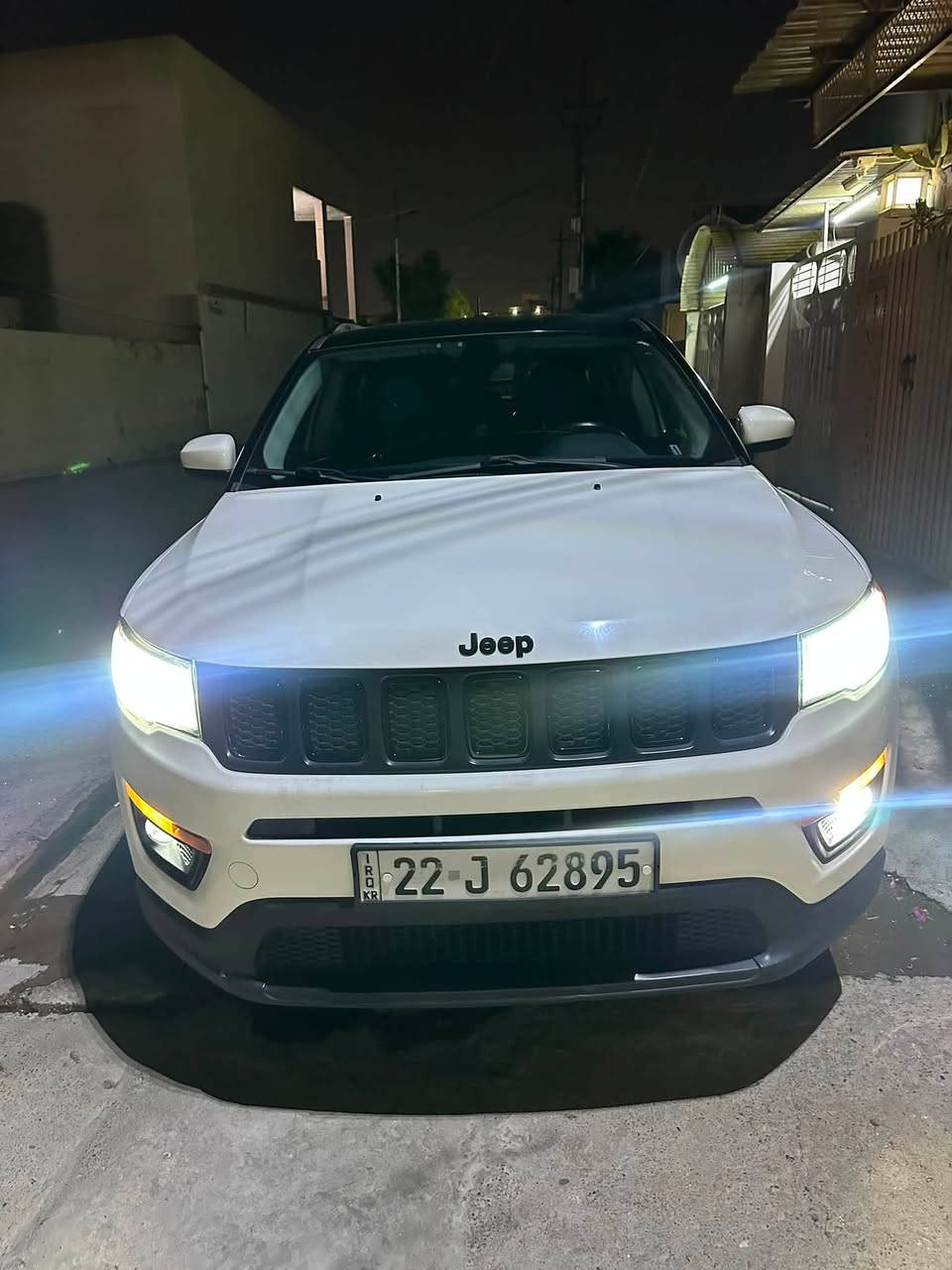 جيب كومباس موديل ٢٠١٩
موصفات بلاك توب 
بيها قطعتين ونص صبغ بدون دواخل بدون ارباك 
ماشية ٩٢ الاف كيلو 
رقم هاتف ***********
مكان اربيل
