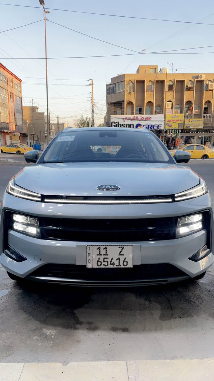 السلام عليكم 
بيع سريع ومستعجل بسعر مناسب. عندي جاك Js6 موديل ٢٠٢٤ جديدة جدا بحالة الوكالة باسمي رقم بغداد ترقيم وهزة جديدة تحويل مباشر فول مواصفات مكفولة من كل شي 
المواصفات
- [ ] بانوراما 
- [ ] بصمة فتح وتشغيل
- [ ] مقاعد جلد لونين من النوع الفاخر
- [ ] مقعد السائق كهرباء
- [ ] مقعد السائق ذاكرة ٣ وضعيات حسب ضبط السائق 
- [ ] انارة لد نهاري
- [ ] انارة امامي وخلفي زينون
- [ ] اربع كاميرات محيطية٣٦٠ درجة 
- [ ] شاشة كبيرة متصلة تدعم كار بلي
- [ ] باب الصندوق كهراء
- [ ] مانع انزلاق
- [ ] تحديد مسار
- [ ] مرايا الجانبية شفط كهرباء
- [ ] نقاط عمياء
- [ ] ثلاث وضعيات قيادة رياضي وعادي واقتصادي
- [ ] شاحن وايرليس
- [ ] رادار محيطي للسيارة
- [ ] كير ماوس
- [ ] تبريد امامي وخلفي
- [ ] حجم المحرك ١٥٠٠ توربو
- [ ] ماشية ٢٥ الف كيلو
- [ ] فتح وغلق نوافذ السيارة عن طريق البصمة
- [ ] انارة داخلية ٧ الوان متغير وحسب الطلب
- [ ] حساس خلفي
- [ ] هاندبريك بصمة
- [ ] نظام إطفاء الي عند الازدحام 
- [ ] السعر  ١٩،٥٠٠ مليون دينار وبيها مجال  ان شاءالله 
- [ ] مكان السيارة بغداد الشعب
- [ ] للاتصال *********** متوفر واتساب بغداد, العراق
