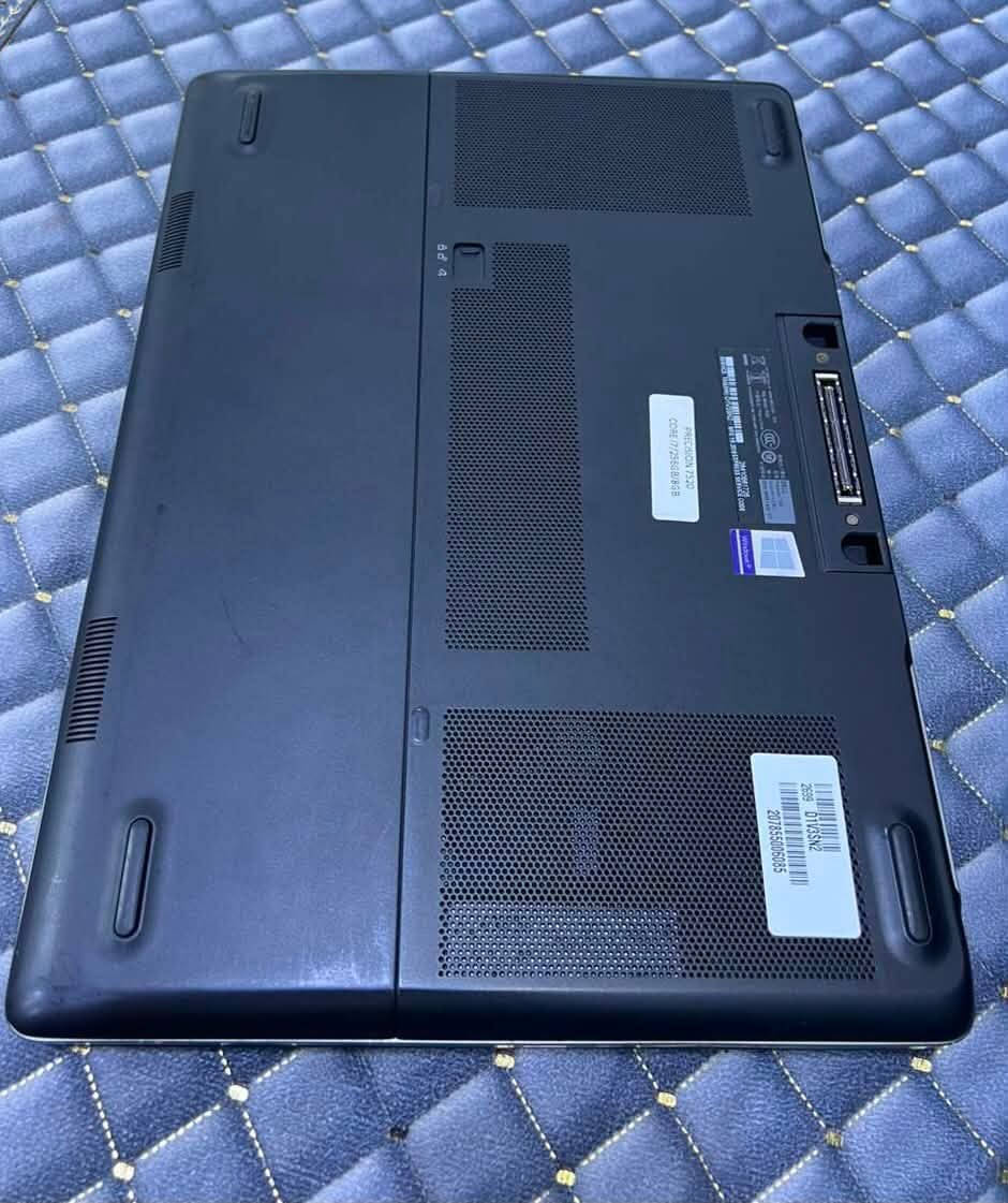 متوفر لابتوب ذات مواصفات عالية يتحمل برامج قوية 

Core i7 7700HQ 
RAM 16G ddr3
Gpu نفيديا كوادرو m2200 4g خارجي

Gpu intel 8g داخلي 

هارد عدد 2 ssd 
الاول 256 كيكا 
الثاني 512 كيكا 

حجم الشاشة 15.6
نوع DEEL

للاستفسار خاص او الاتصال على الرقم ***********
