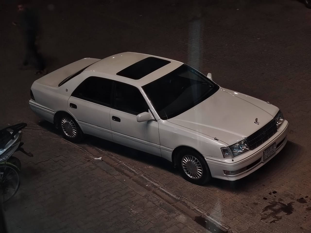 سلام عليكم راس ثور للبيع او مراوس بعدله ونطي فرق. 
 موديل 1996 رقم انبار اصولي مداور ثاني يوم كصه قماره. كير ومكينه مكفولات فيشتين ففتي تبريد شغال ستوني مسوي باتري جديد حداديه حلوه  السعر80 وبيه مجال مكاني نجف ***********
