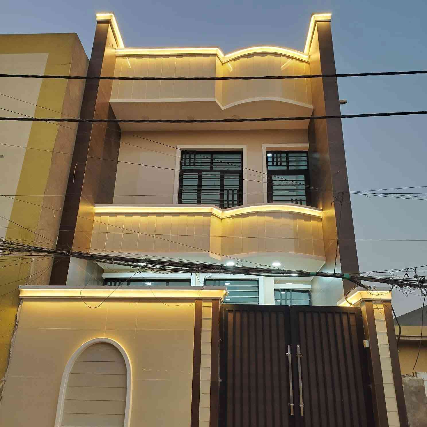 🏠 دار للبيع في الشعب – حي البساتين

📐 المساحة: 100 متر

🔹 استقبال وصالة عدد 2️⃣
🔹 حمامات عدد 3️⃣
🔹 غرف نوم عدد 3️⃣
🔹 بيتونة كبيرة

📍 العنوان: بغداد – الشعب – حي البساتين – حي السلام
📌 شارع أبو حسين المختار، قرب صيدلية عطر البساتين

📞 للاستفسار والاتصال:
***********

🔑 فرصة مناسبة للسكن والاستثمار
