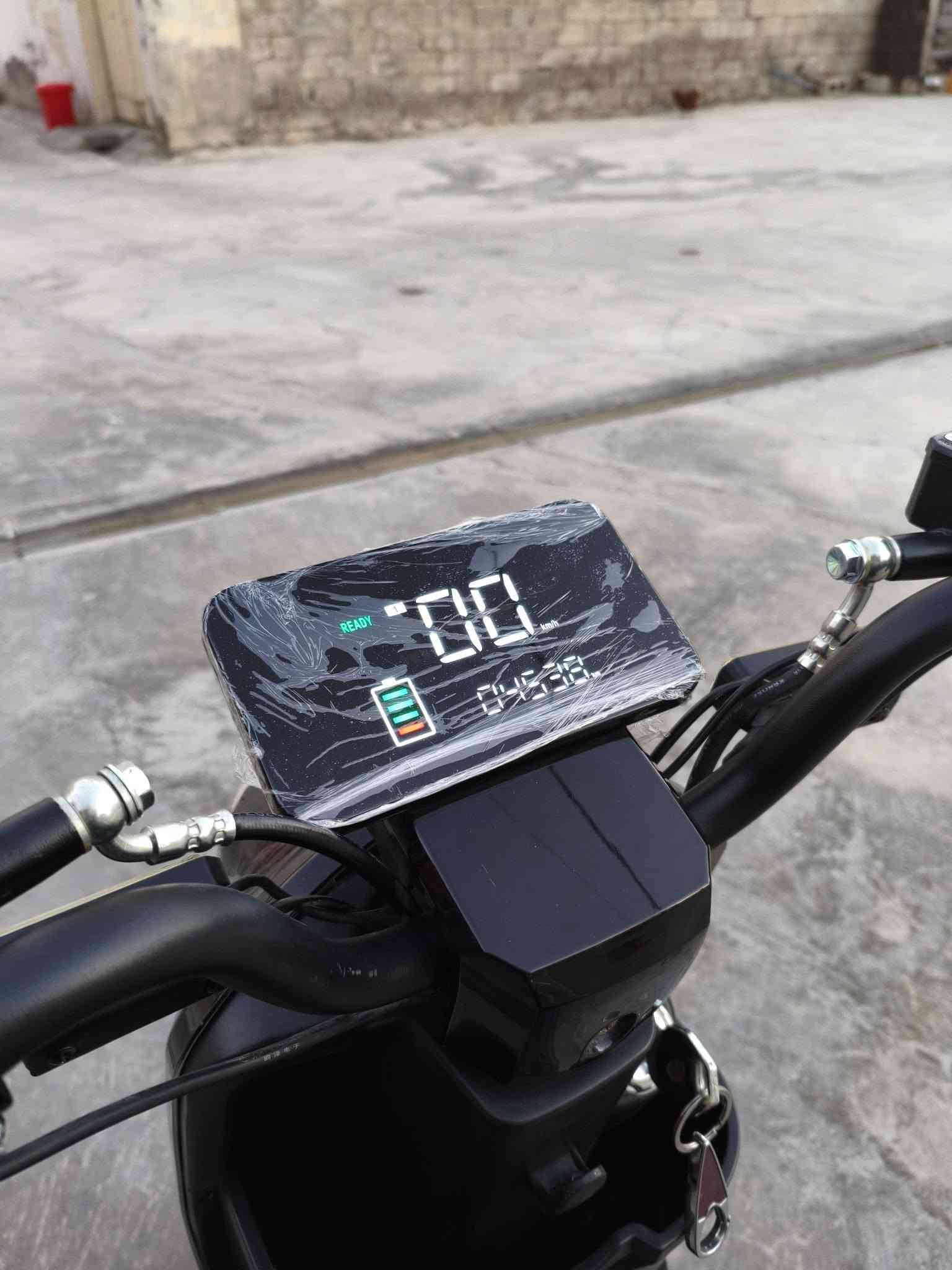ماطور شحن 2026
R9
5بطاريات شرط فحص 
لايتات لد 
بريكات هيدروليك 
دبلات غاز 
سرعه99
سعر 425بي مجال 
عنوان ديالى جلولاء ***********
