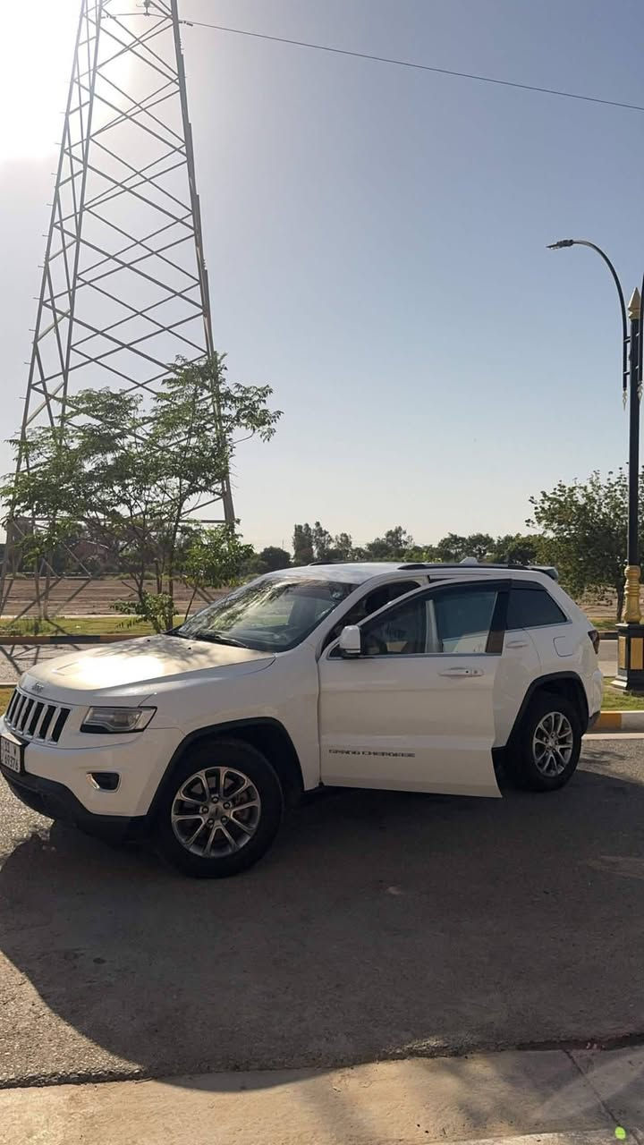 سـلام عليكم
چـيب لاريـدو 2015 كـير طيارة مكفـول ومحركها كـفالة عامة بدون اي دوانـز 
ومعـروفة مواصـفات الاريـدو 
فـووول مـواصفـات ماعـدة فتحـة السـقف ولصـندوق مو كهـربائي 
السـيارة خـليجي مضـروبة بلعـراق بيها قـطعة ونص صبغ فقـط باب السائق وباب الصـدر بيها نص فقـط 
شـاشة جبيرة كامرة حـساسات 
وضـايفين للسيارة نـشرة ضـوئية داخلية للكاعية وللابواب تغليف سـتيرن شفت سعرة وجناح وسبايدر خلفي وشم بانيـد وخلفـي 
وزنـون السـيارة ماشية 188 الف كيـلو
وكـفرات يدات ومـري سيارة متعـوب عليها هواية
سعر 233 وبيها مجال قليل سياره جناي جوه ايدي تبريد ثلج خير من الله مكان ديالى بعقوبه الاستفسار 
***********

نص مكتوب في الصور:
- ZONE 1 Baqubah, Iraq