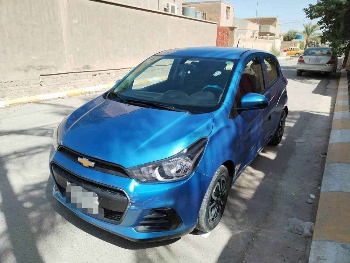 السلام عليكم
شوفرليت سبارك
موديل 2018
مواصفات LT
رقم اربيل 
ويل كب 
ماشيه 48 الف ميل
مرايه تحكم كهربائي
جام كهربائي 
مسجل بلوتوث بلادي
6 سماعات
5 راكب
محرك 1400
السيارة كلين بيه قطعه جاملغ السايق طخه بسيطه معدله على البارد
للبيع بسعر 85 ورقه وبيه مجال بالسعر
الاستفسار على الماسنجر او رقم ***********
وواتساب موجود القائم, الأنبار
