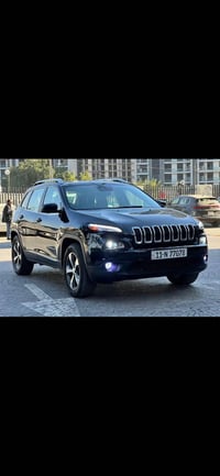 للبيع جيب موديل 2019  ماشيه 90 وارد امريكي محرك 6سلندر  فول مواصفات لل...