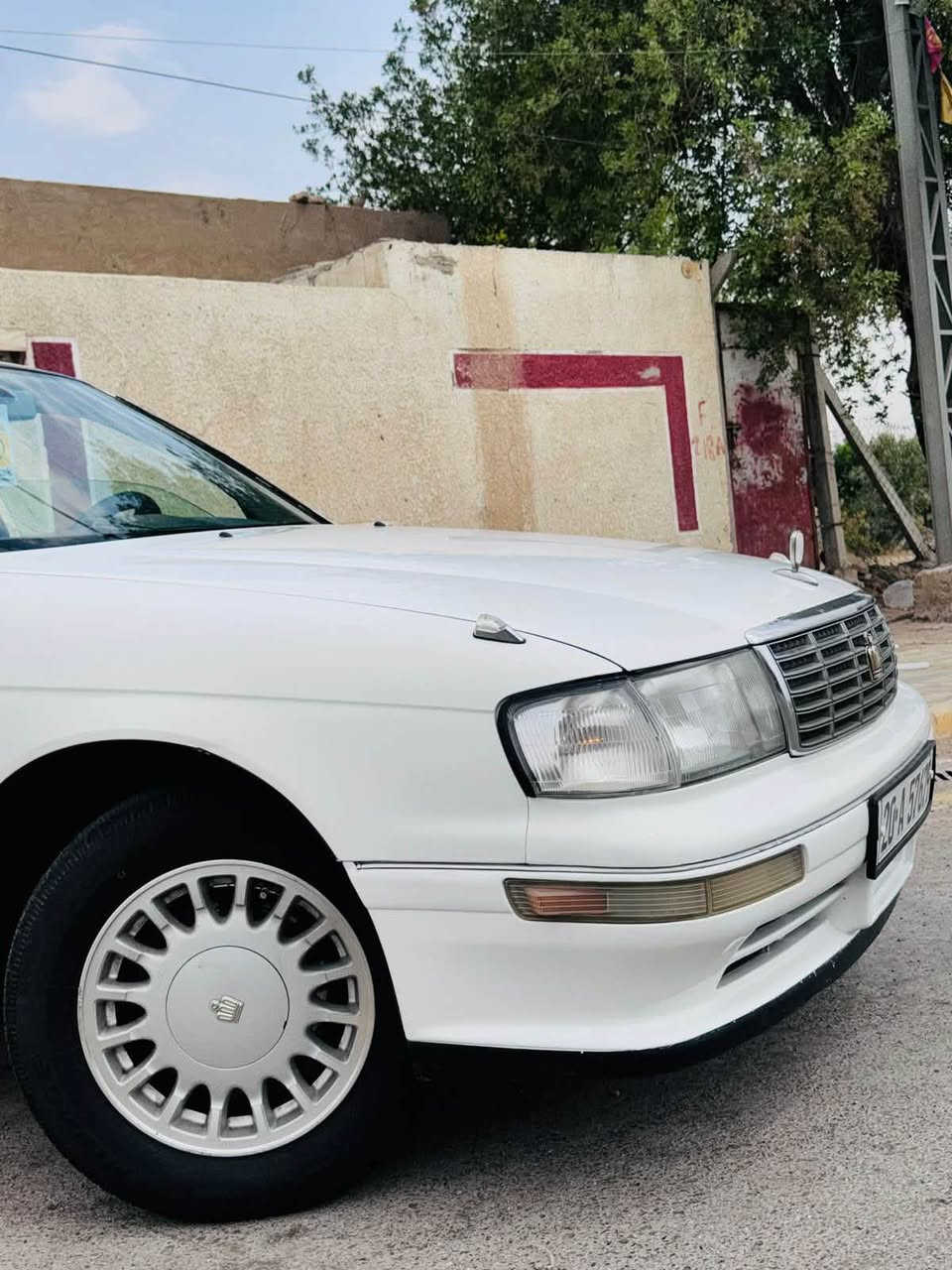 السلام عليكم كراون بطه منفصل موديل 1993 رقم ديالى إنكليزي سنويه 2030بسمي 
مكينه وكير مكفولات سياره مكفوله كفاله عامه حتى من الصبغ سياره جاهزه تخم تاير وحداديه تبريد  ثلج ❄️ كهربائيات كلها شغاله 

📍مكان السياره واسط 
السعر $65 
الرقم ☎️***********
