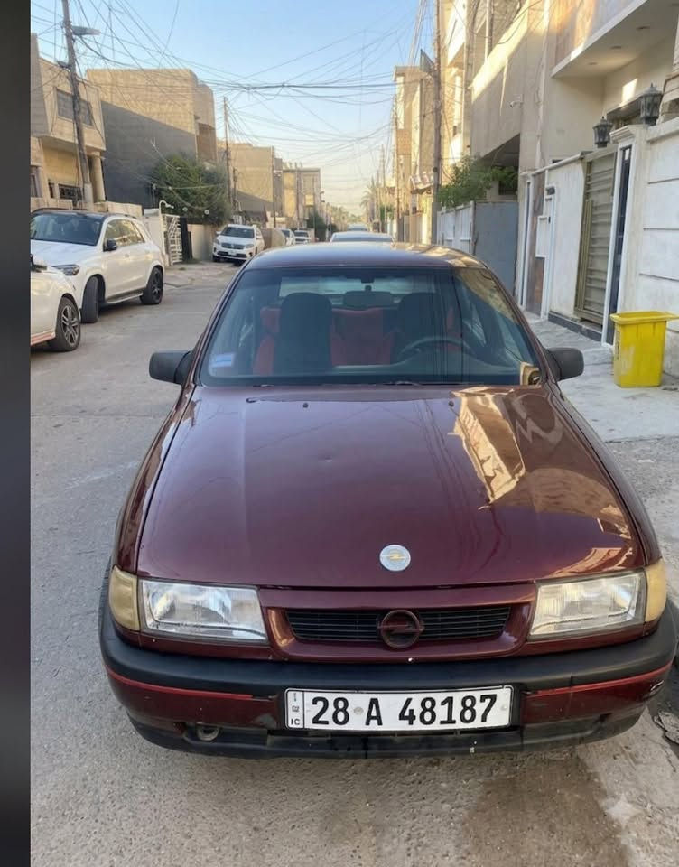 السلام عليكم
اوبل فكترا ١٩٩١
محرك كير مكفول ٢٠٠٠ 
تخم تاير جدد ويل كب 
سنويه لل٣١ هزه جديد 
بغداد ***********
