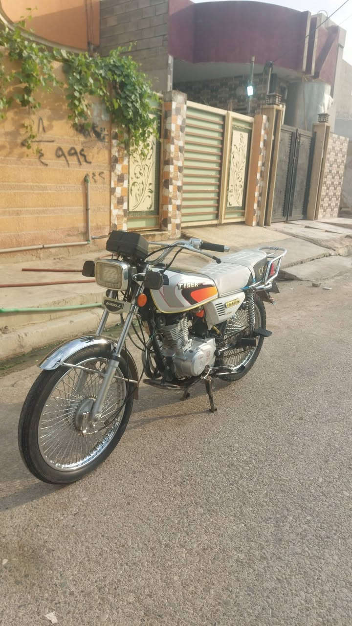 تايكر موديل 20 ورمنيه شقاله تحريكه ومعدل فوال دبلات شقاله مكينه مامفتوحه سعر 460وبي مجال حك جيتك مكاني حي سماح ايسر ***********
