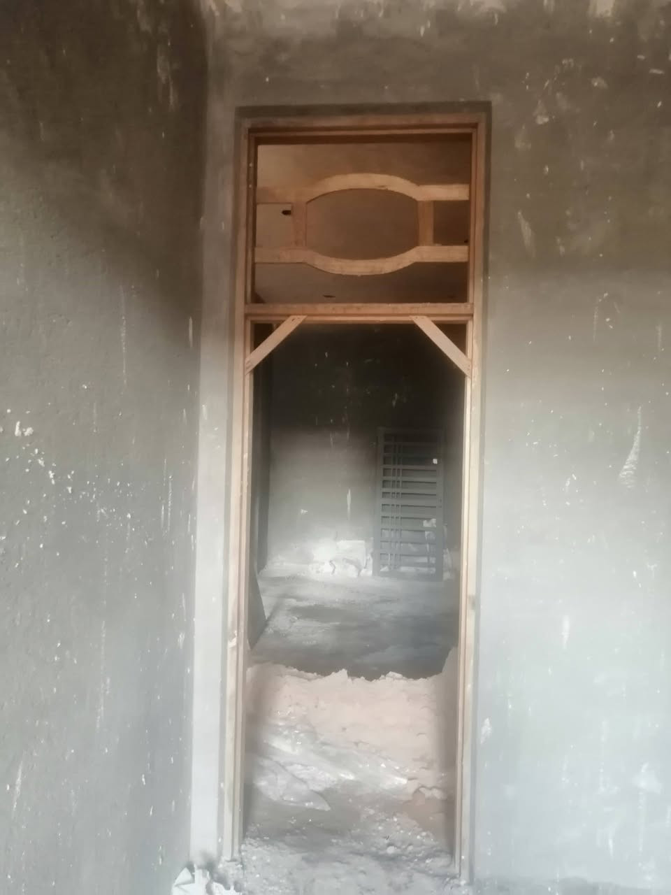 خلفه لبخ جراره وسقل وعمل واجهات تقطيع شغل درجه اولئ *********** متفرغ حاليا
