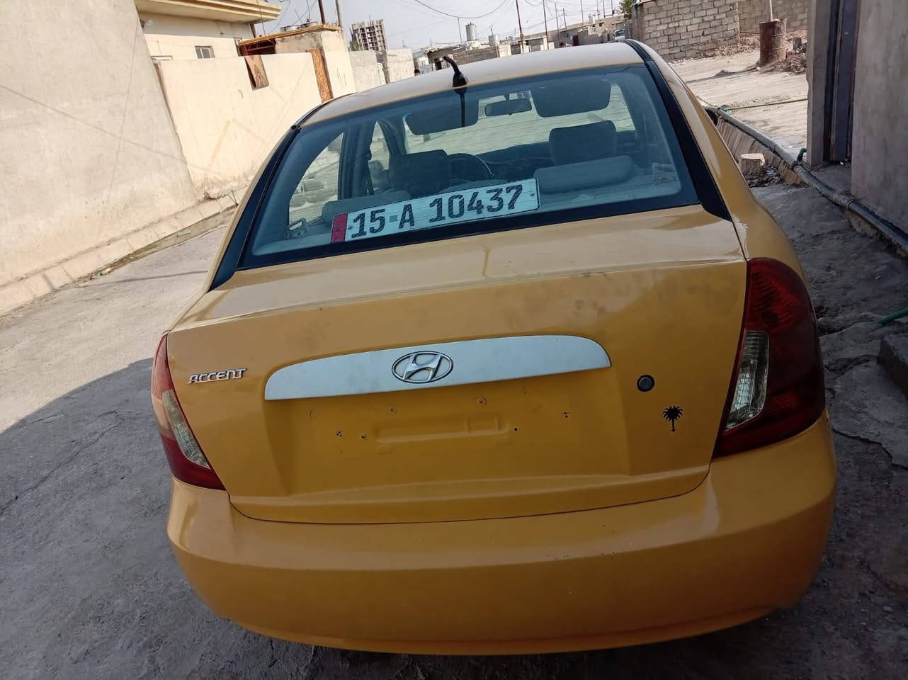 السلام عليكم
اكسنت 2009 رقم انبار وارد  أمريكي  ب اسمي هيئه غرامات 0  هزه جديده 
كير محرك صدر تبريد طخم تايرات كله خير من الله 
سياره جديده وحلوه بيها جاملغ ايسر مبدل 
سياره ما تصرف عليها ربع كبل ع الشارع بستر الله 
*********** اتصال او واتساب 
السعر 73وبيها مجال 
غير متواجد ع الفيس
