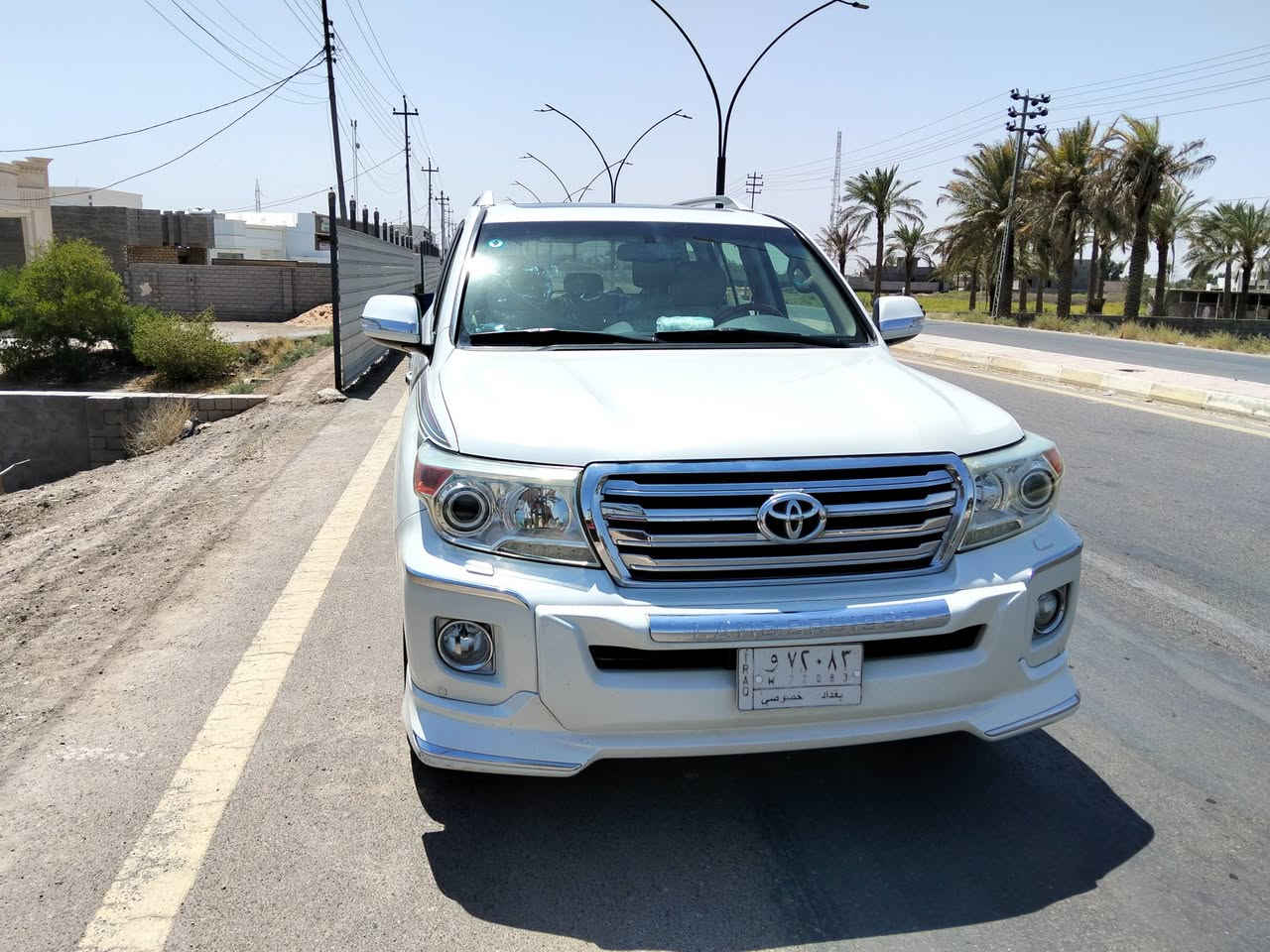 سياره  Gxr لاندكًروز للبيع
..مكفوله كفاله عامه 

.المواصفات 

 بريم حساسات امامي خلفي
محرك 6 سلندر
كشنات جلد .

لايت زنون 

اشاره بالمري 

بصمه تشغل وابواب 

كشن كهربائي 

تبريد 6 قطع 

ثلاجه داخليه 

شاشه 

موديل 2014

سياره ماشيه 186 الف حقيقي

رقم بغداد بسمي تحويل مباشر .

الاتصال على الرقم *********** ابو محمد
