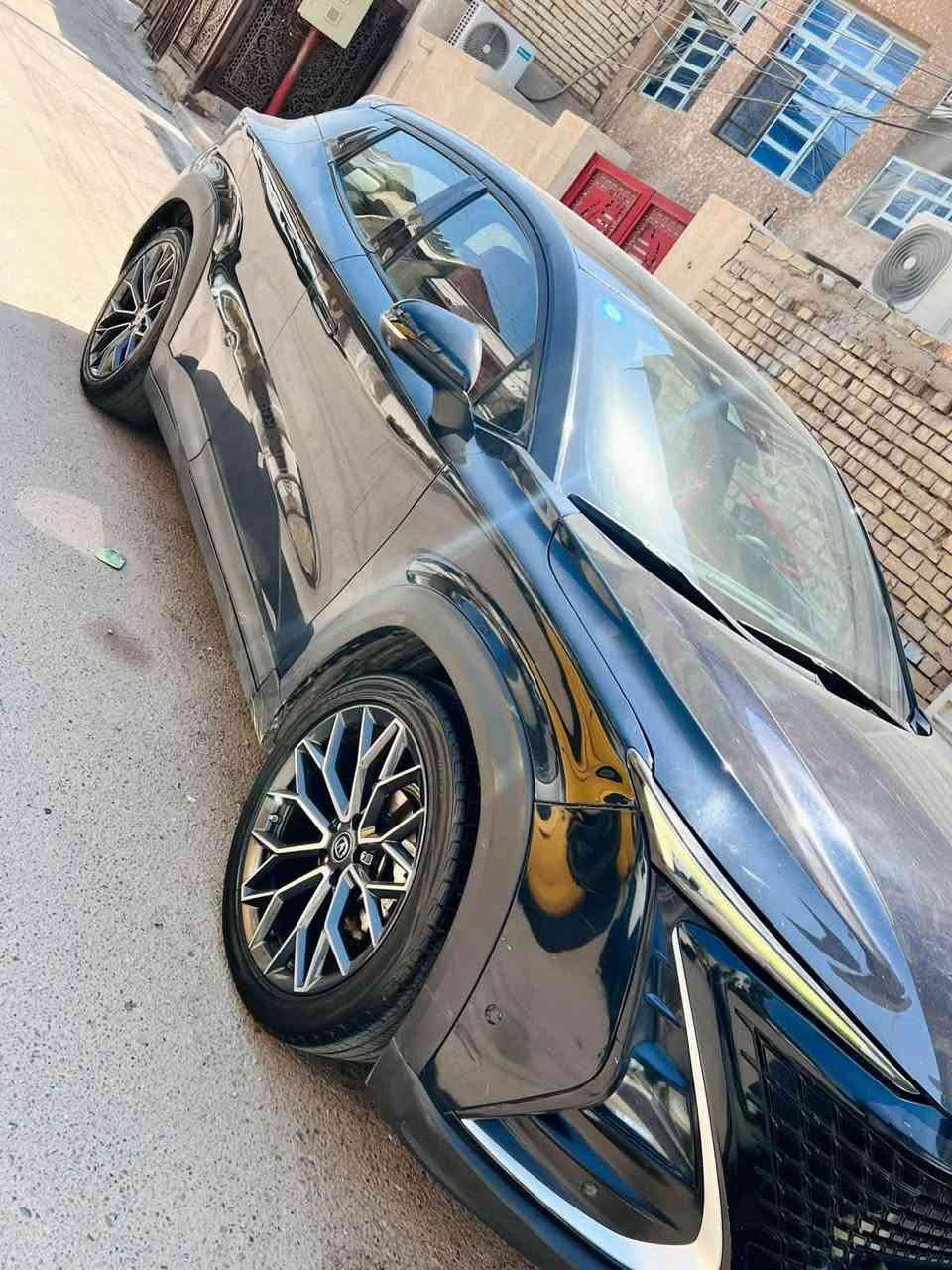السلام عليكم شانجان يوني تي مديل 22 
حرة باسمي
ماشيه 140 بيها بابتين صبغ 
السعر 21 مليون وبيها مجال 
مكاني بغداد الغزاليه او المنصور
***********
