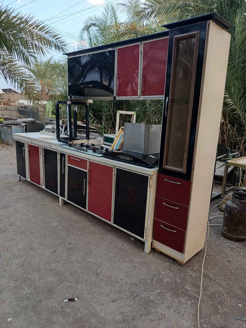 كاونتر 4 قطع 3 متر 
مع طباخ بلازمه وشافطه سعر 370
توجد خدمة توصل بكرو
الشراي يراسل الصفحة أو يتصل *********** أو وتساب
