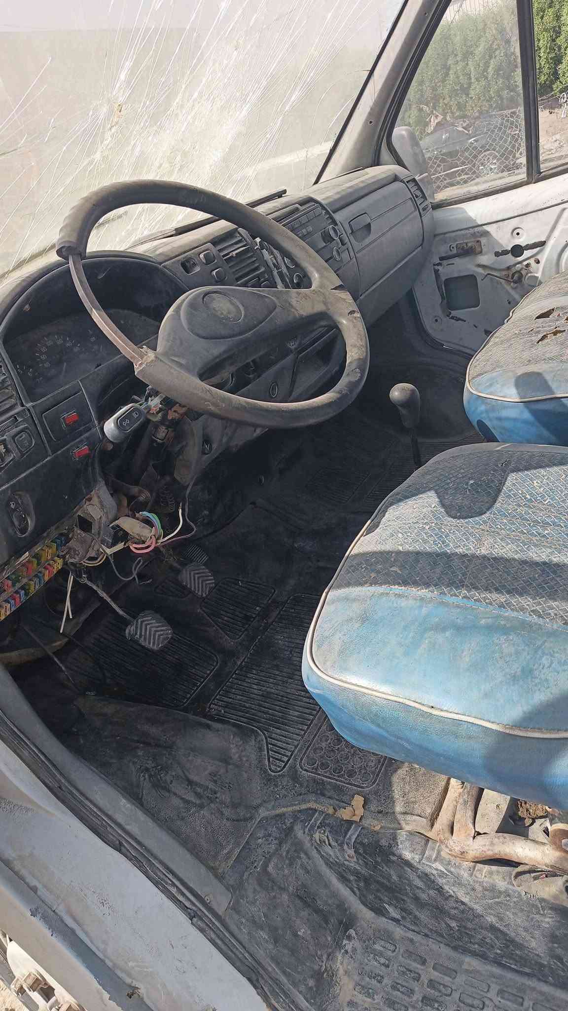 سلام عليكم فولكه مديل2004 رقم بغداد نكليزي سنويا ماساقطه مكينه كير جدد سياره جاهزه مكان بغداد حي النصر *********** ابو حسين
