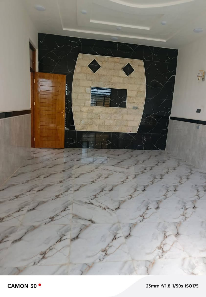 ‏بيت للبيع طابو ملك منطقة الشيشان شارع العلوة وتطلع كلة كبل ورة دائرة المجاري 200 متر بناء حديث سعر 130 وبية مجال قليل للتواصل خاص او واتساب ***********
