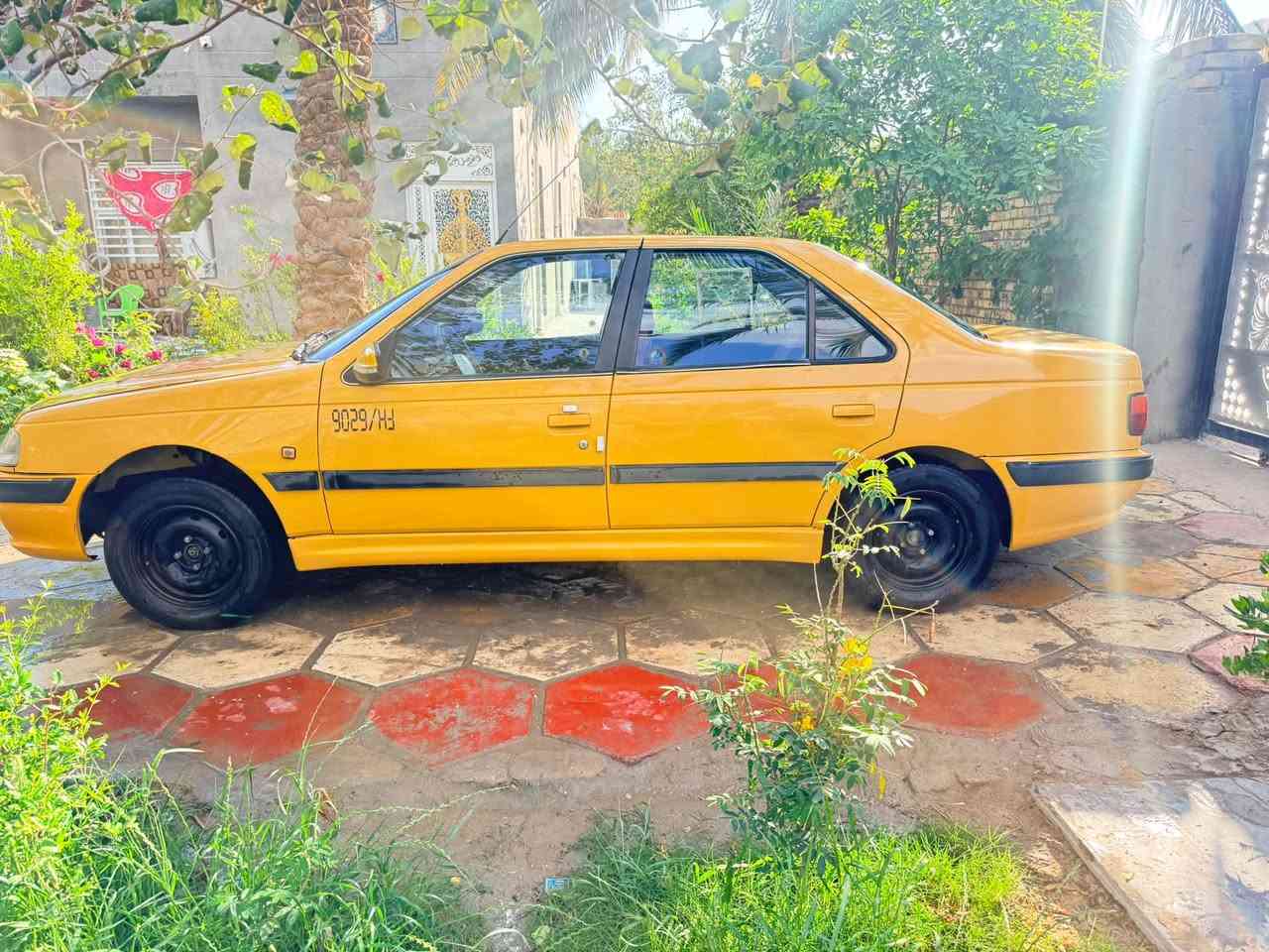 سلام عليكم بيجو بارص موديل 2015رقم بغداد السياره كفاله بيها بس بنيد طاير و مرجعي نفسه  السعر ٤١وبيها مجال. مكان السياره دوانيه للتواصل هاذا الرقم بس وا ستاب ***********  الرقم الثاني لاتصال ‭***********‬

