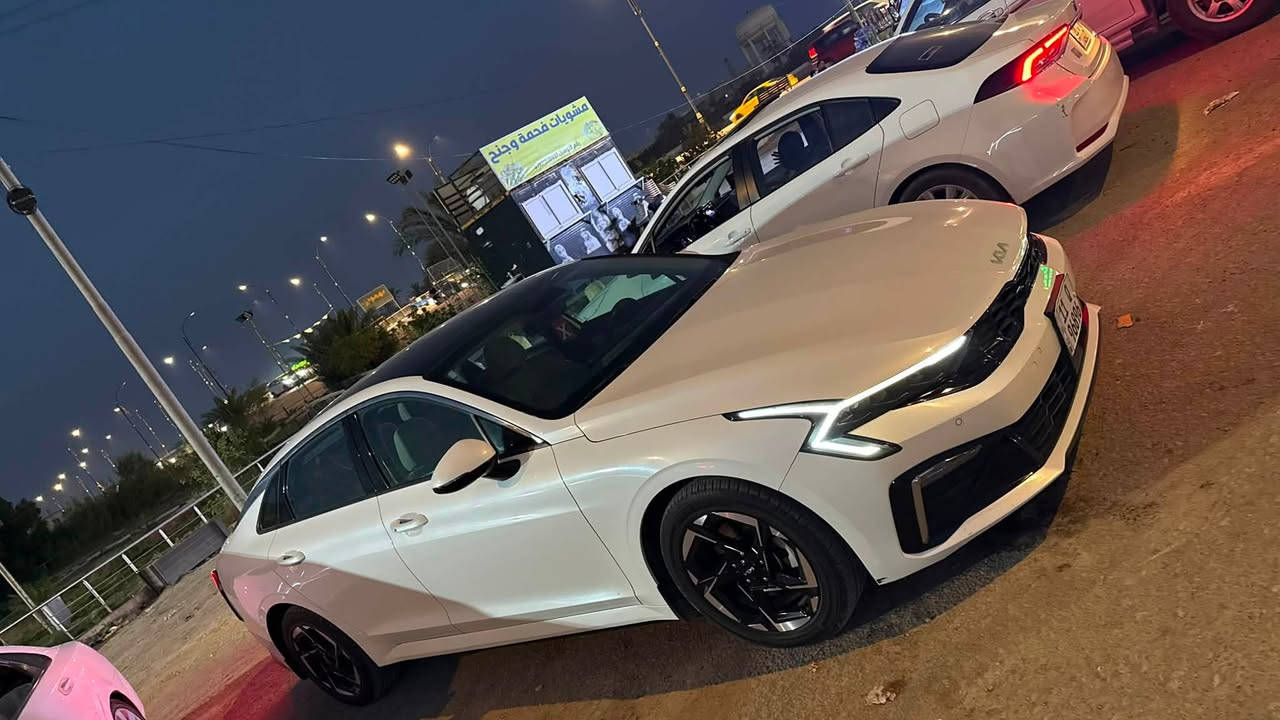 السلام عليكم
كيا K5 2024 خليجي فول بانوراما 
رقم بغداد 
سعرها 208 وبيها محال بسيط 

***********
