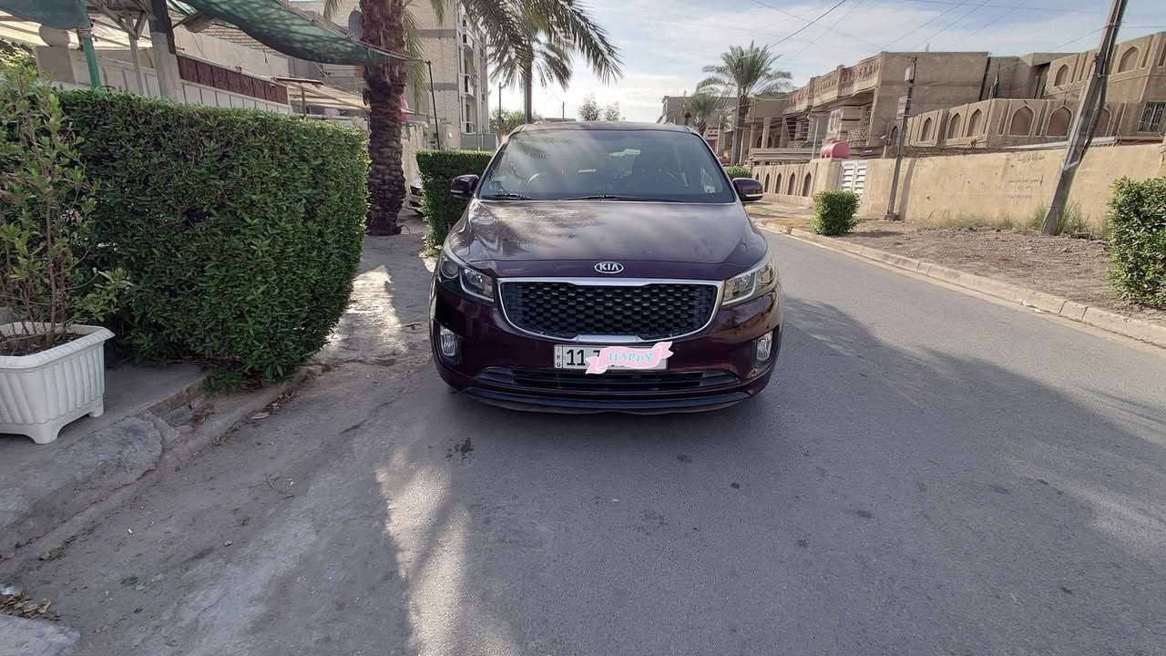 كيا سيدونا موديل 2018  فئة EX نظيفه كلش مال بيت استيراد من امريكا مباشره اليه ماشيه 53 ألف رقم بغداد الدولي فول مواصفات عدا الفتحه
 1.كشنات جلد لونين مع تدفئة وتحكم كهربائي لكشن السايق 
 2. فول تحكمات استرين مع شاشة كبيرة 
 3. جنطة كهرباء وبيبان سلايد كهرباء  
 4. حساسات أمامية وخلفية مع كامره دوارة 
 5. ثلاث قطع تبريد و بردات خلفية 
 6. حادثها جاملغ خلفي وشويه من باب صور الحادث مرفقه ويه الصور 
 7 . بصمه تشغيل وأبواب بصمه مع مري شفط ونضام ترحيب عند الإقتراب 
 8. السعر 185 
رقم الموبايل *********** بغداد, العراق
