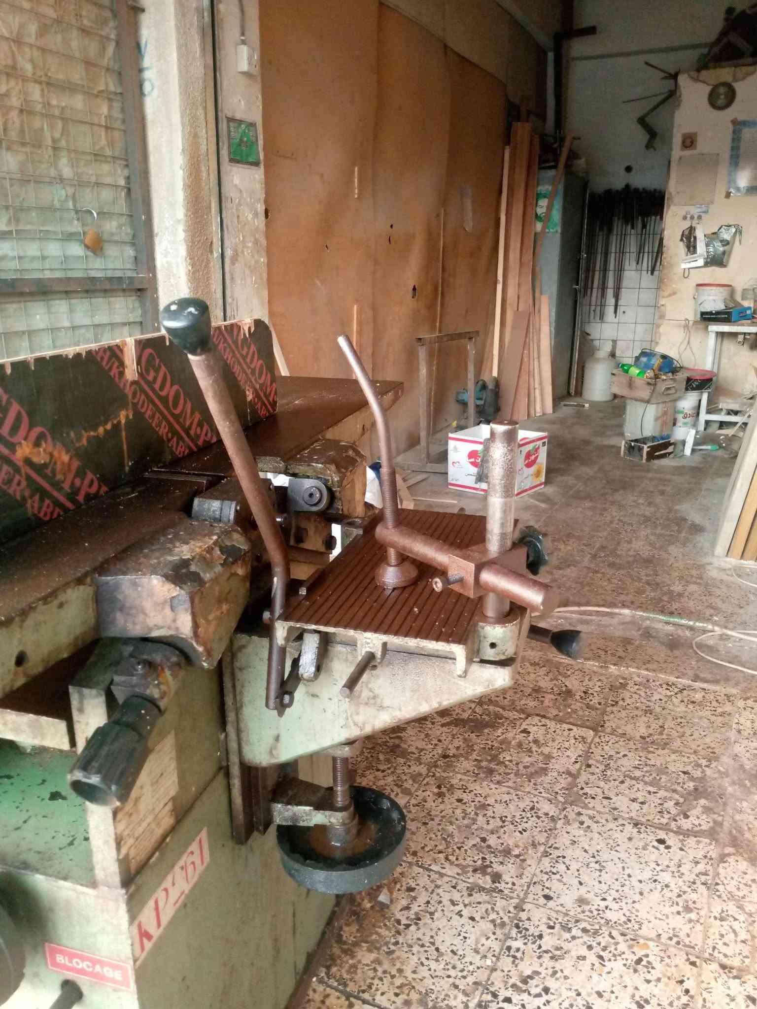 مكينه بلغاري ام الحدبه بلاديه 3 موطارات نقص فقط موطار مال فريزه بيه رنده و دبل+منقار+فريزه+ منشار مكينه تري فيز التزكا موس هيه وتطريح المكينه لا فطر ولا لحيم مكينه بلاديه وكلش نضيفه ما متعوبه تواجد المكينه بغداد تقاطع شرطه الرابعه السعر مليون و 300  وبيه مجال ***********
