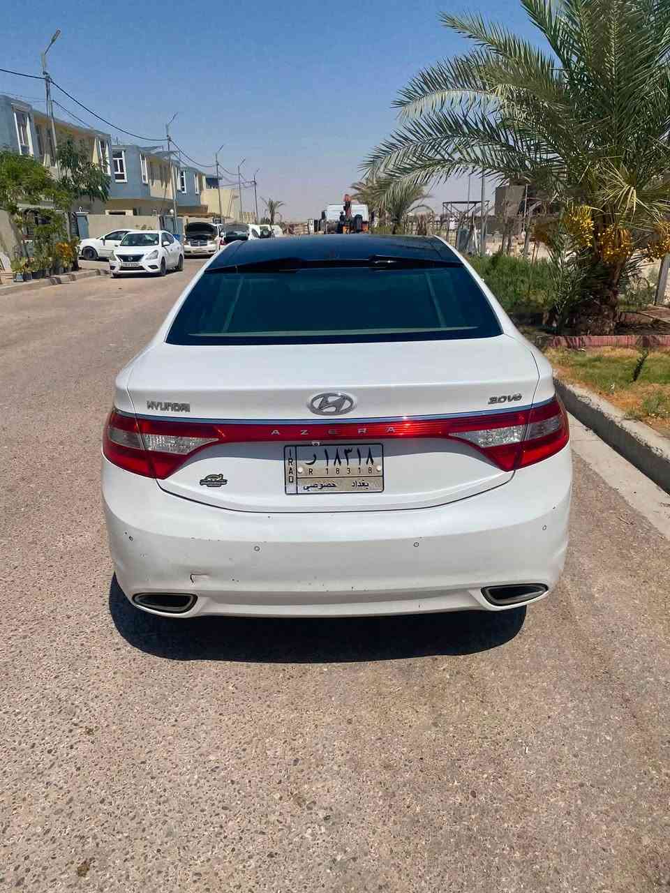 ازيرا 2014 للبيع فول مواصفات 
بيه باب العبري صبغ وربع البنيد صبغ بدون دواخل ولا ايرباكات مكان النجف رقم بغداد باسمنه 
السعر ب120 وبيه مجال 
***********
