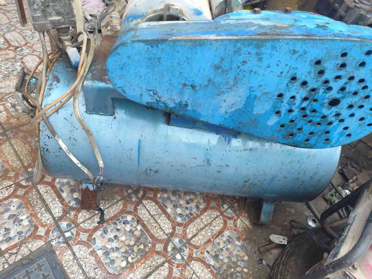 السلام عليكم
كمبريسر هواء 250بار 2حصان 350الف
مكينة لحام اصلية 125
***********
