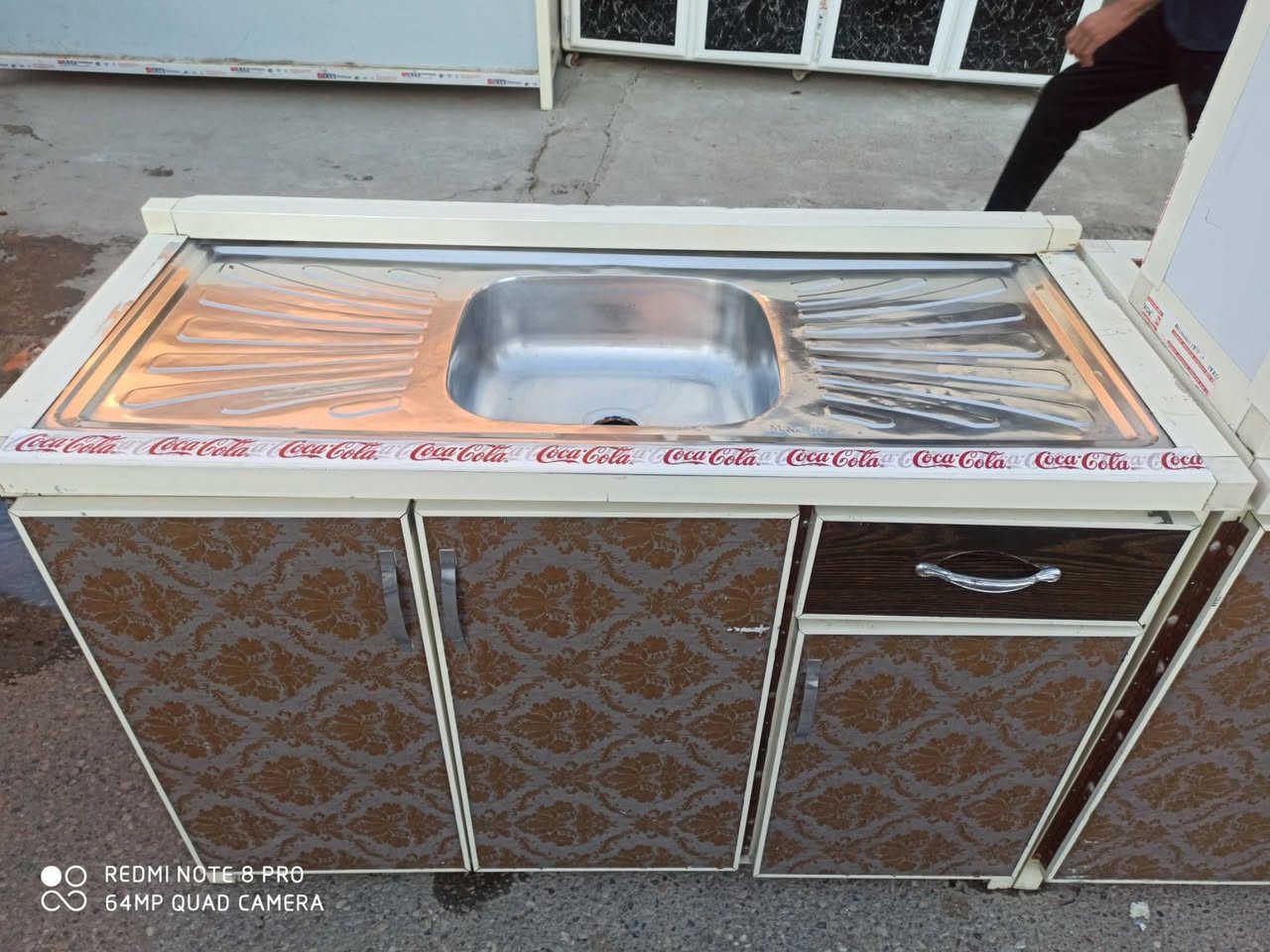 للبيع كاونتر ارضيه متر ونص ملحق متر ونص سنجي متر 30 مكان موصل رشديه سعر 200 بي مجال رقم كورك *********** اسيا ***********
