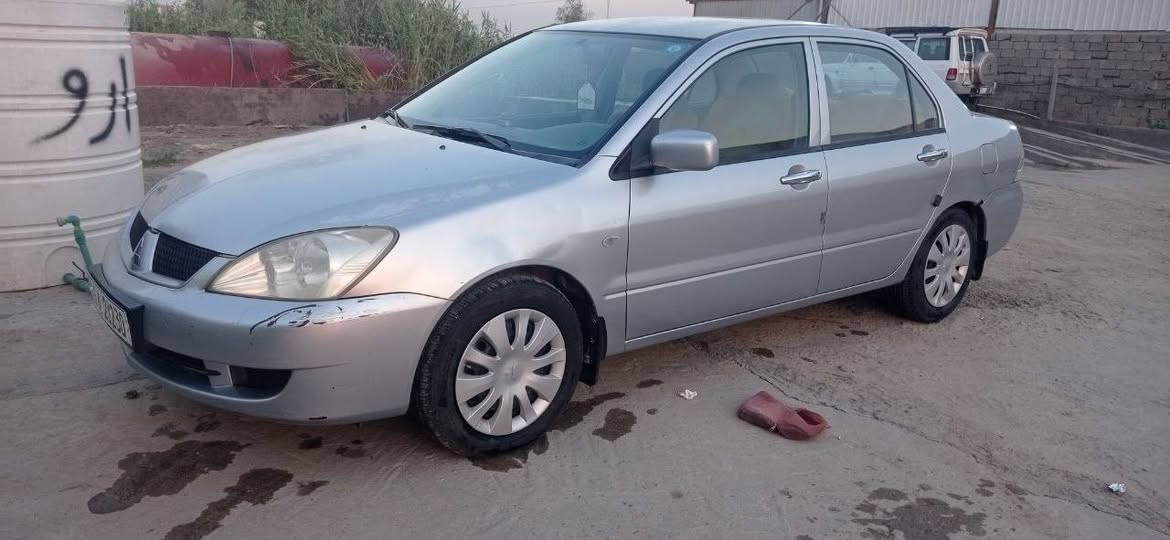 من رخصة الادمن 
لانسر موديل 2010
رقم نكليزي 16 قادسيه بسمي تحويل ثاني يوم
كير محرك كهربائيات تخم تاير حداديه تبريد كله كفاله
مكان السياره حله بالحمزه الغربي السعر ٨٥ وبيها مجال
للستفسار ***********
