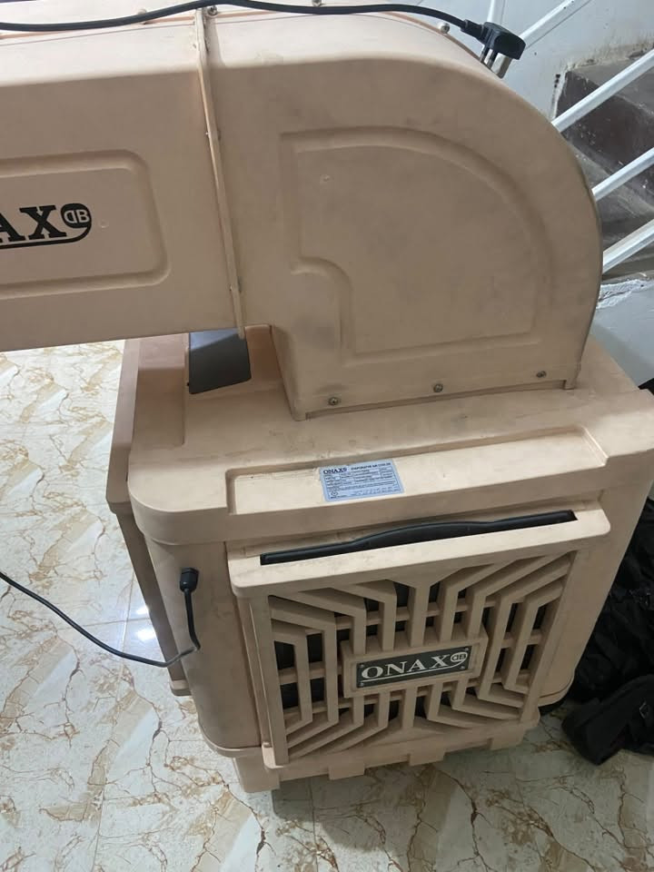 ⸻
❄️ للبيع مبردة هوائية ONAX QB 
نظيفة كلش مشتغلة لو 5 لو 6 مرات لان مكان ماعندي والبيت صغير

✅ بحالة جيدة وتبريدها ممتاز
📍 الموقع: بغداد - الشعب
💰 السعر: 300 ألف دينار (قابل للتفاوض)
📞 للاستفسار: ***********
