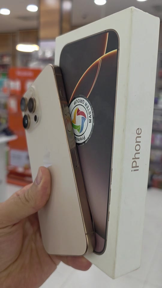 مستخدم 16 برو ماكس نظافة 100%  بطارية 🔋 95 باكيت وملحقات كاملة.  ضمان ماستر  عربي شرق أوسط . السعر 1340.000 ✅️   متوفر توصيل لكل المحافظات ✈️  ***********
