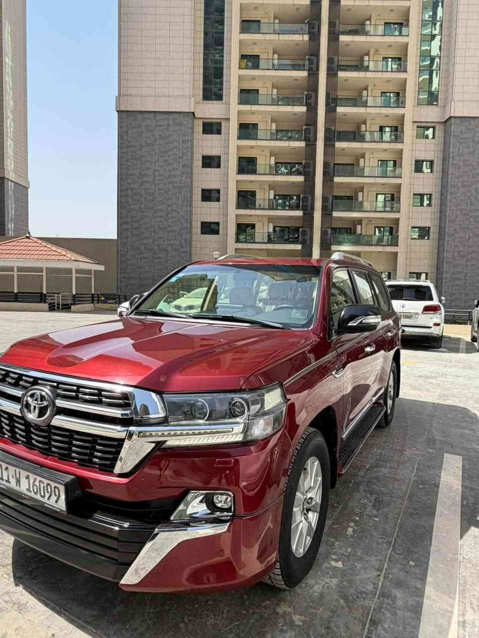 لاندكروز • موديل ٢٠١٦ • ماشي ١٢٢٠٠٠