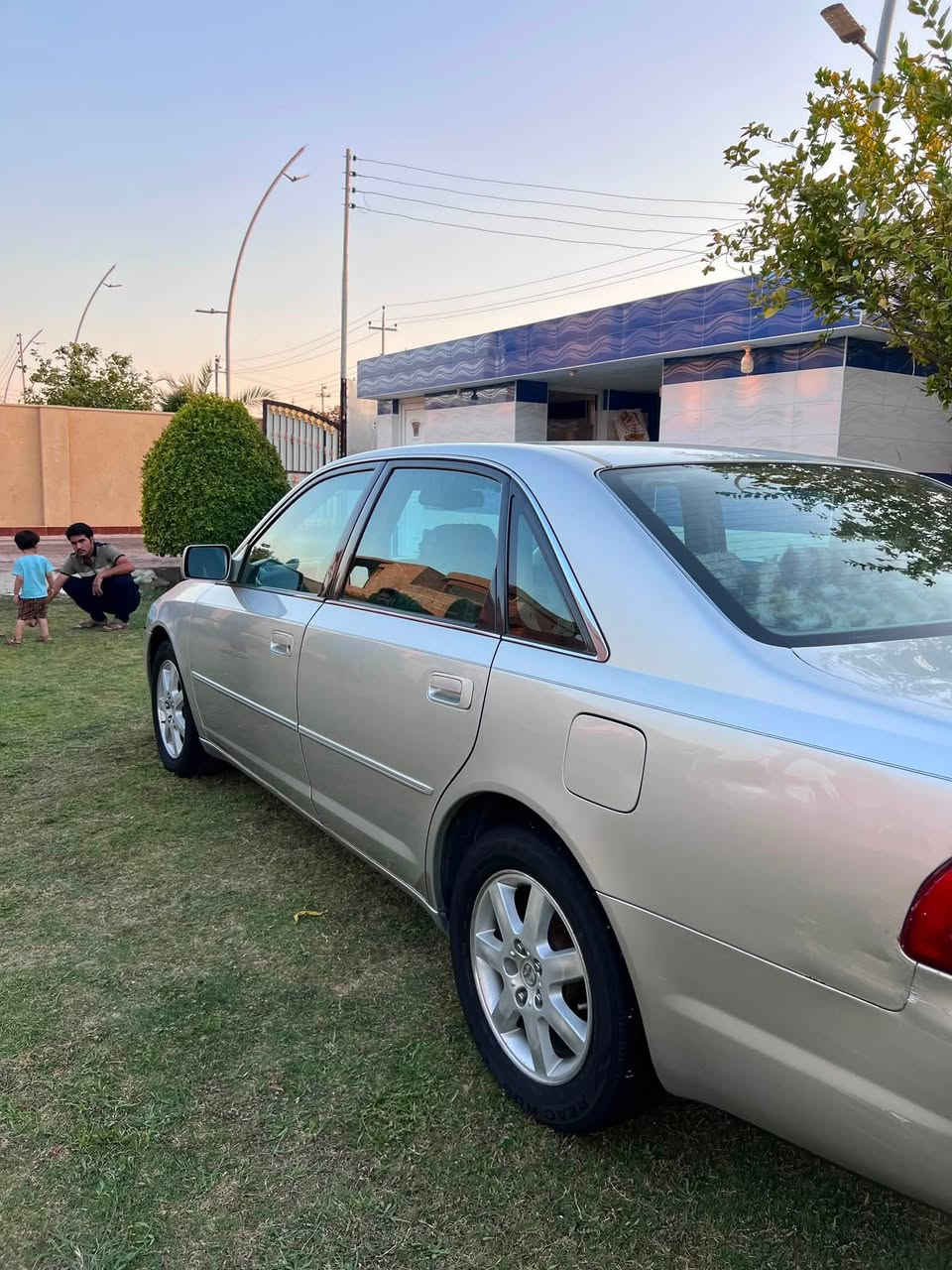 للبيع افلون موديل 2001 أمريكي .مشروع وطني تحويل ثاني يوم كير محرك خير من الله تبريد شغال صدر امامي خلفي. ضرر قطعتين بدون دواخل السعر 80 وبيها مجال مكان الأنبار رمادي 
للاستفسار اتصل بالرقم ***********
